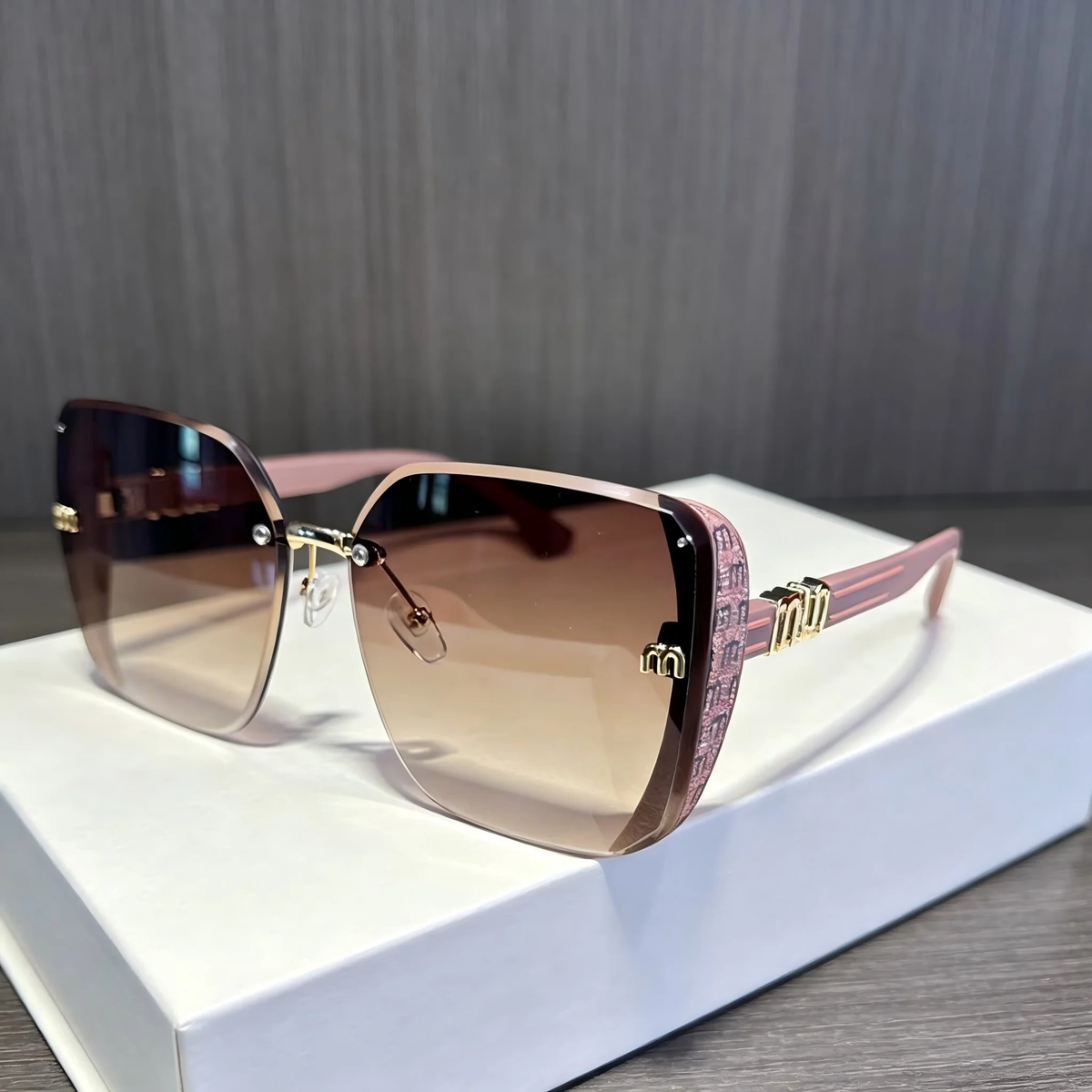 Luxury Designer Square Sunglasses Women High Quality Letters Sun Glasses Ladies Vintage Trendy Driving Eyewear Gafas De Sol